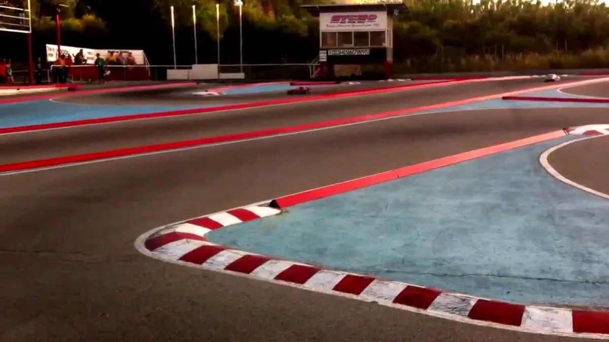 Videos Carrera Social 1/5 Gran Escala en Rubí !